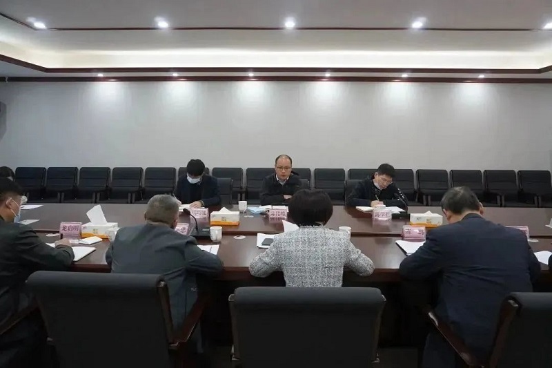 縣委常委、縣紀委書記、縣監(jiān)委主任陳偉峰到縣人民醫(yī)院調研