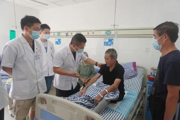 妙手解煩憂！萬載縣人民醫(yī)院成功治愈95歲高齡前列腺增生患者